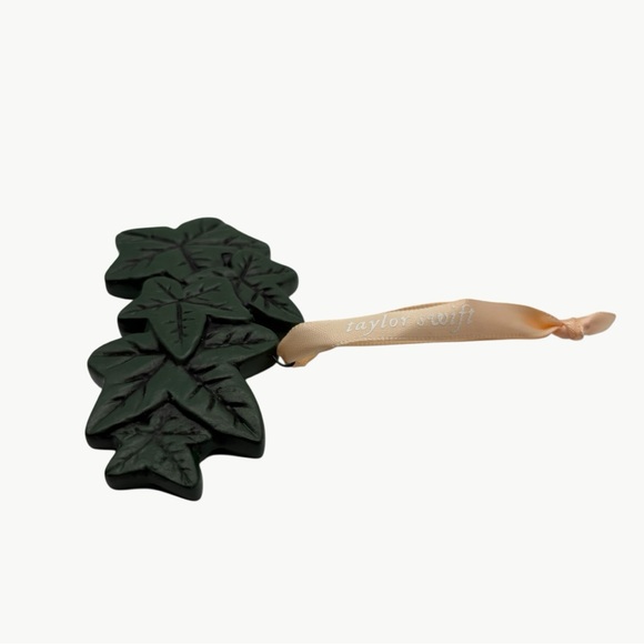 Evermore Ivy Taylor Swift Collectible Christmas Ornament | Green - Picture 15 of 15